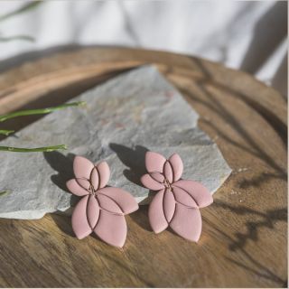 Udělejte si tento víkend výlet do centra Prahy! Desítky českých a slovenských tvůrců! Jsme tu a těšíme se na vás 🤍 ⏰...